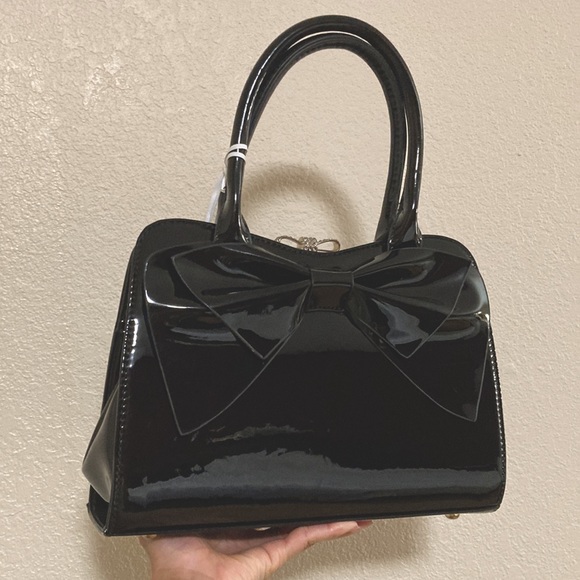 Black Patent Leather Purse - Picture 1 of 8
